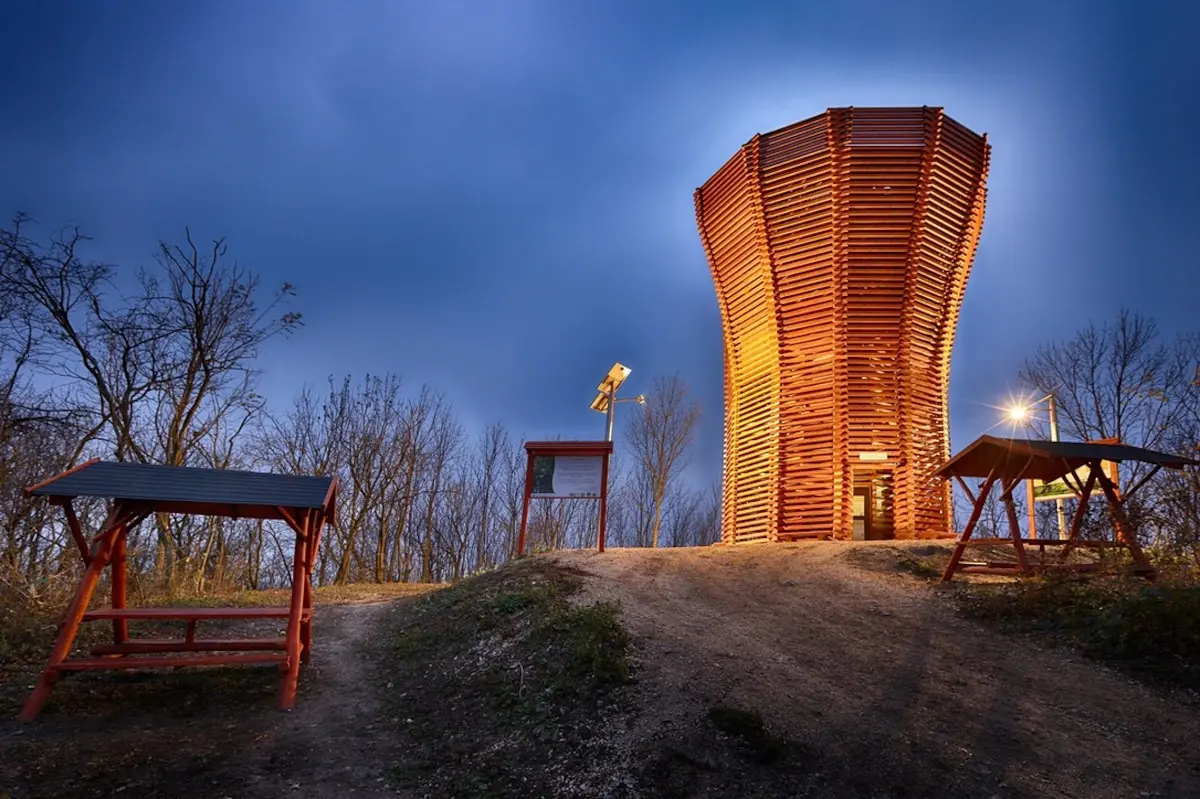 Győrújbaráti torony